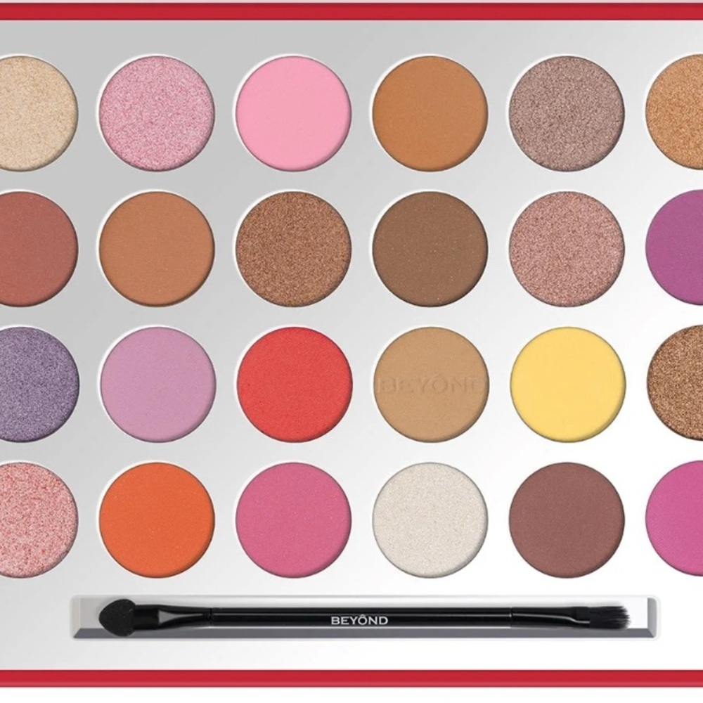 NIB - Beyond 24R eyeshadow palette. - Picture 3 of 5